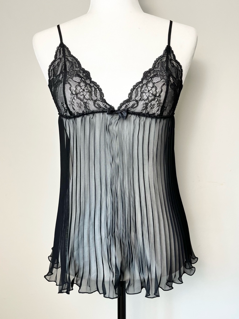 🔥 Victoria’s Secret Pleated Sexy Babydoll Vintage Lingerie